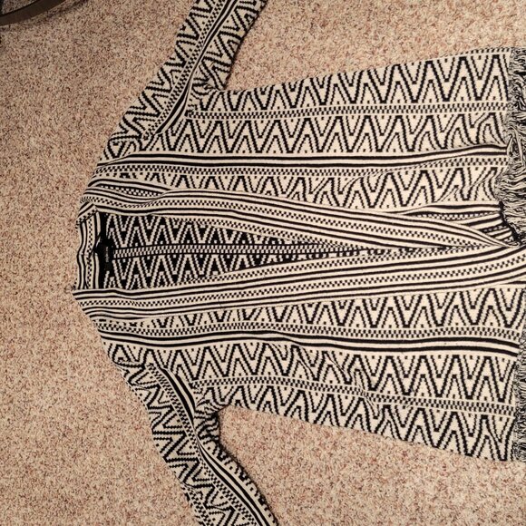 Style and Company - Picture 2 of 8